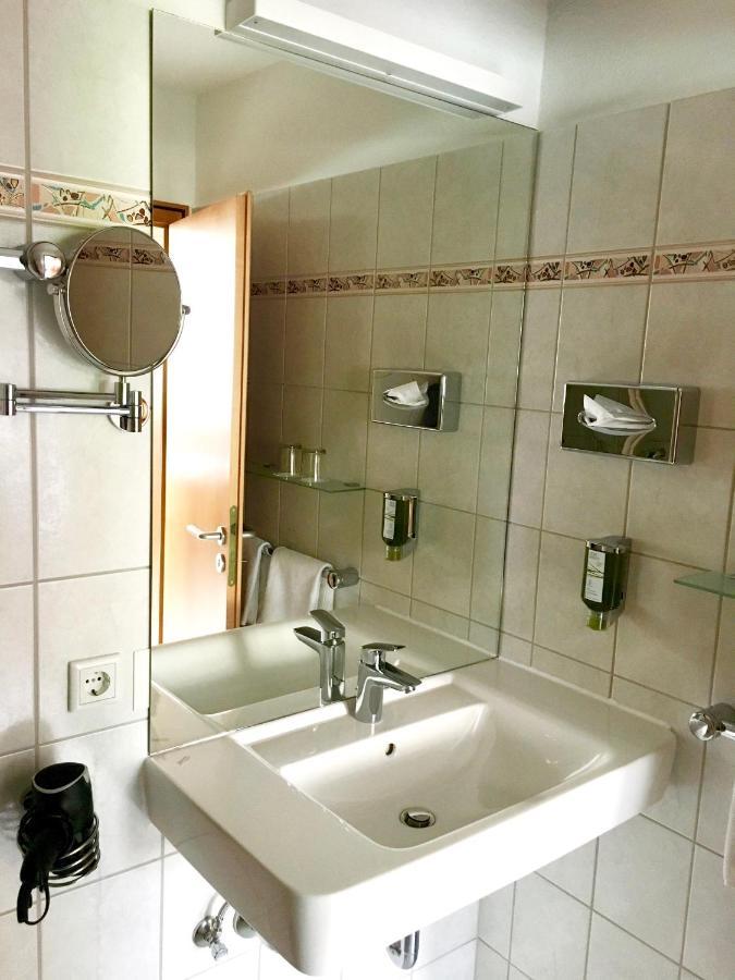 Alt Hotel 3*